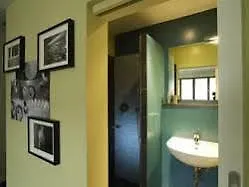 das-kleine-schwarze-bed-and-breakfast-and-photography.hamburg-hotels-de.com/